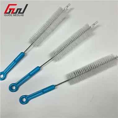 แปรงหลอดทดลองในห้องทดลอง